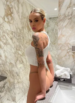 проститутка Аленушка, 25, Ялта